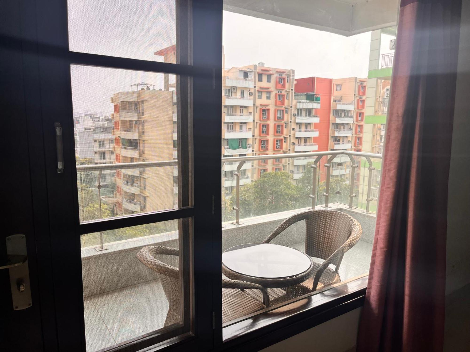 Gazebo Inn & Suites Medanta Гургаон Экстерьер фото