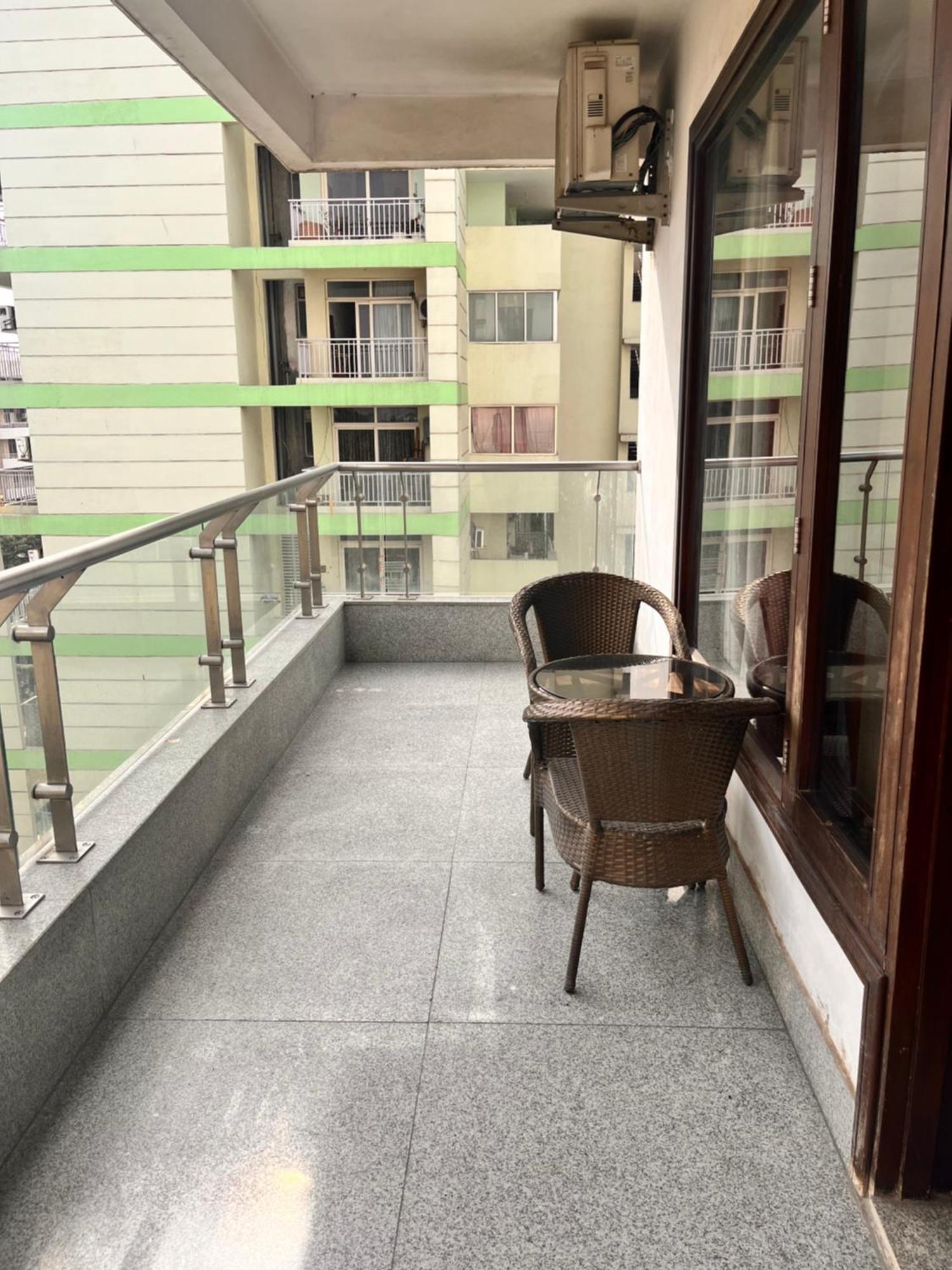 Gazebo Inn & Suites Medanta Гургаон Экстерьер фото