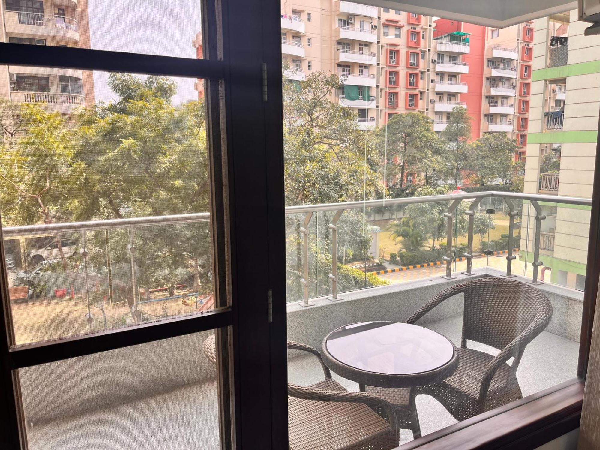 Gazebo Inn & Suites Medanta Гургаон Экстерьер фото