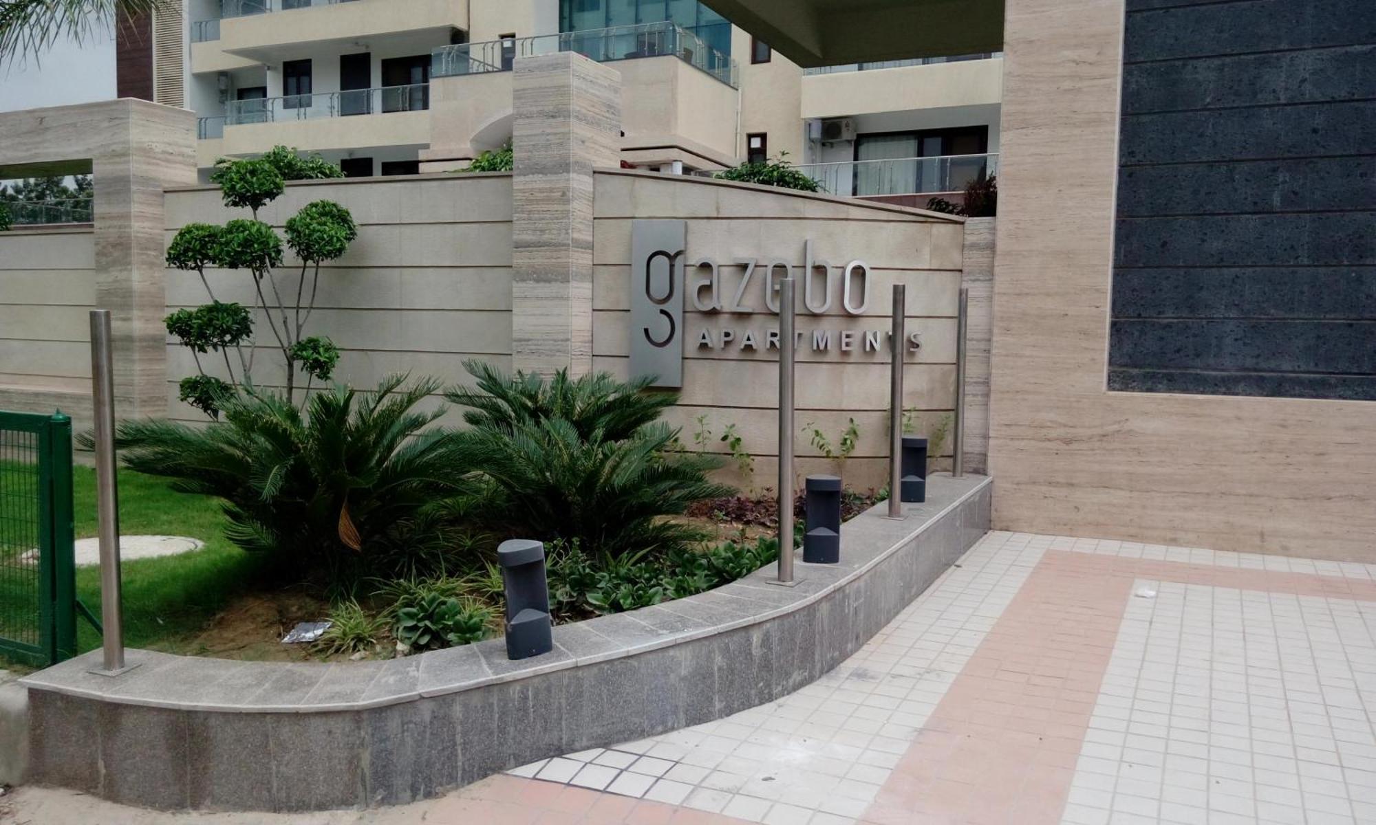 Gazebo Inn & Suites Medanta Гургаон Экстерьер фото